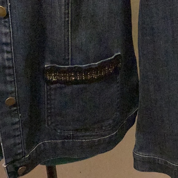 Chico’s Jean Jacket w/Golden Black Ribbon on Collar & pockets size 2 - Picture 3 of 10